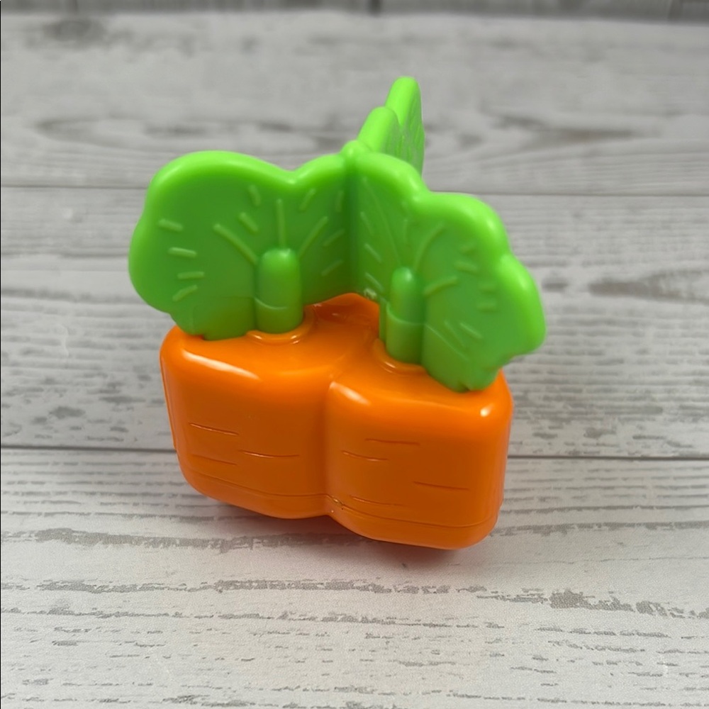 Carrot From Fisher-Price’s Laugh & Learn Learning Kitchen - Replacement Part
